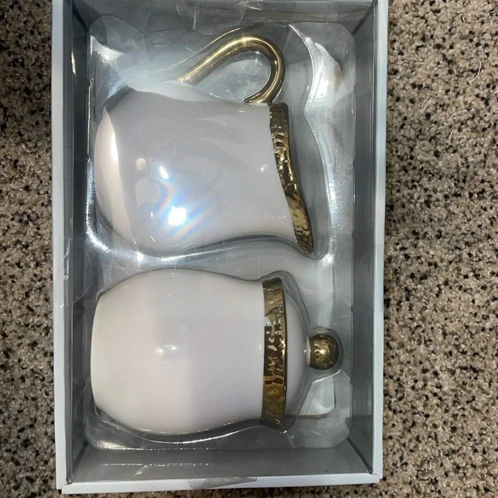 The Cobblest Collection Sugar Bowl & Creamer Pitcher